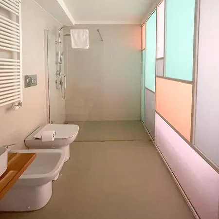 Casa Mondrian - Ambrogio Host * ボローニャ