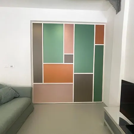 Casa Mondrian - Ambrogio Host *